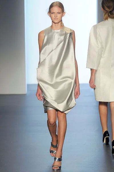 Look 7